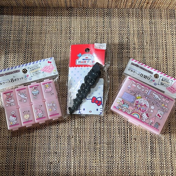 Hello Kitty Bundle - Picture 2 of 6